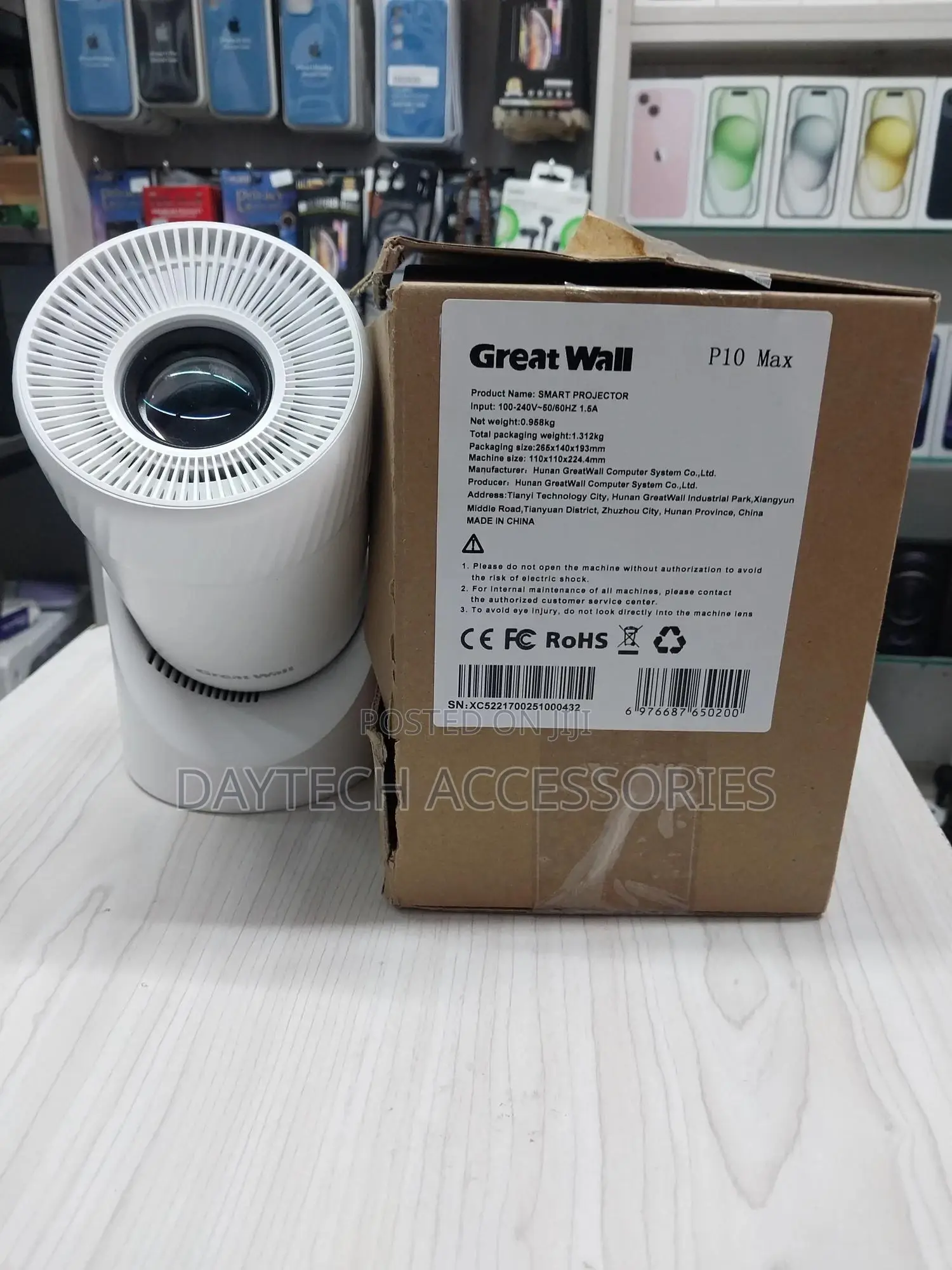 Greatwall Projector P10 Max LCD Projector With Wireless Connectivity.