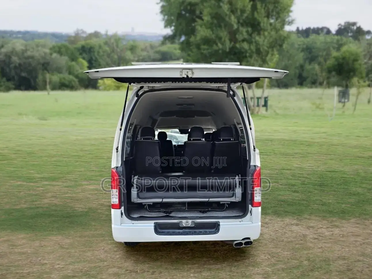 Toyota HiAce 2018 White