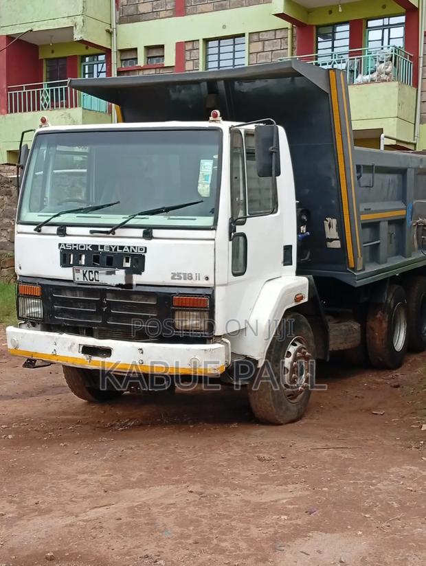 Ashok Leyland Tipper - thumbnail 3