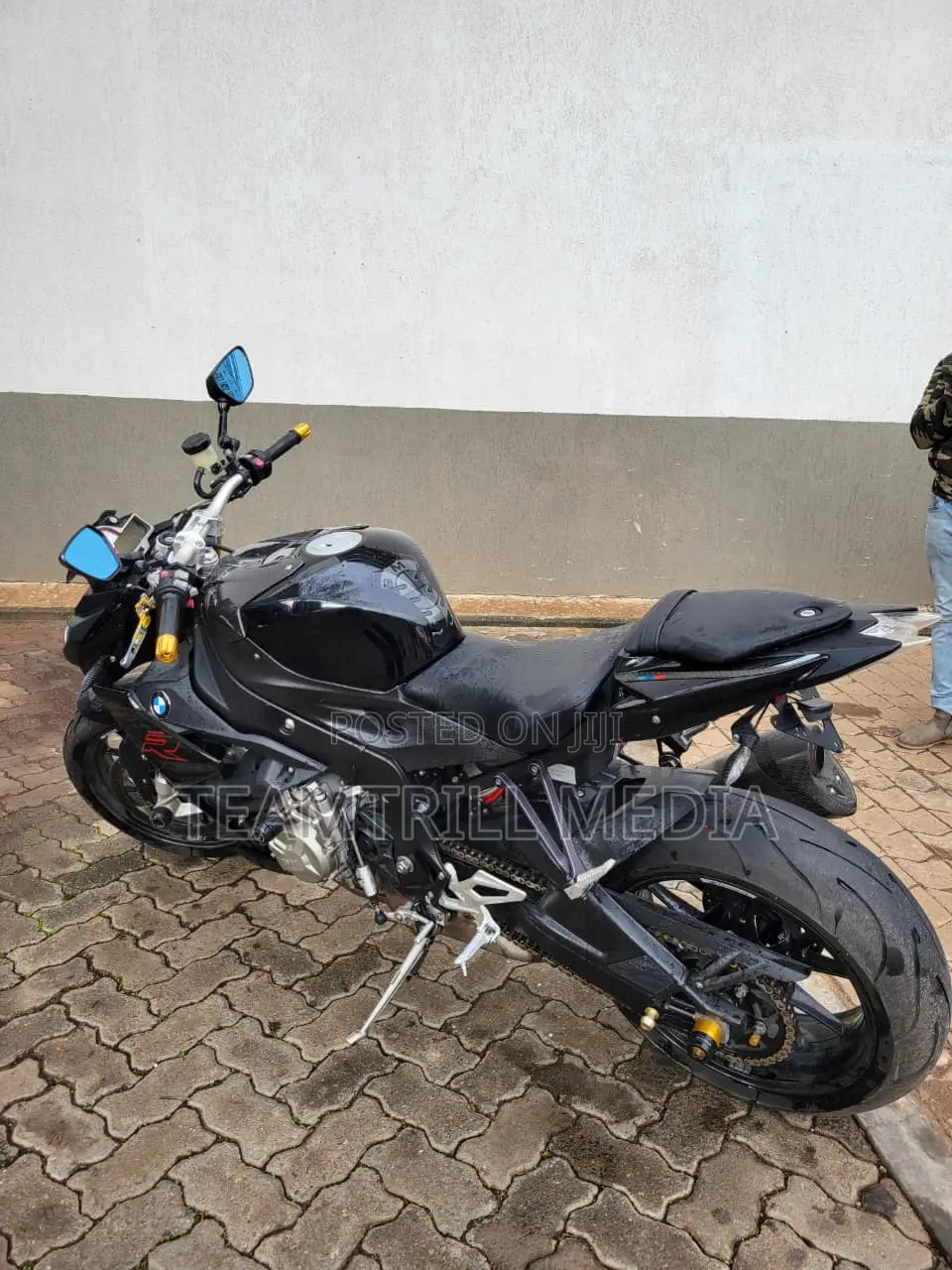 BMW Sport 2019 Black