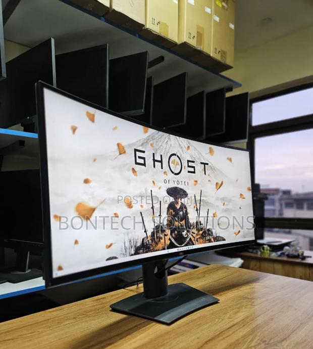 Dell Ultrasharp U3818dw 38 Inch Curved Monitor
Display Size: 38"