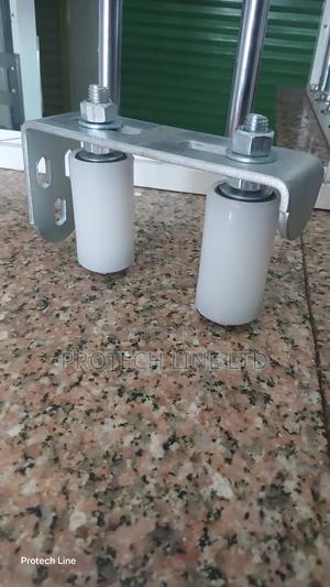 Gate Roller Guide With L Bracket - thumbnail 2