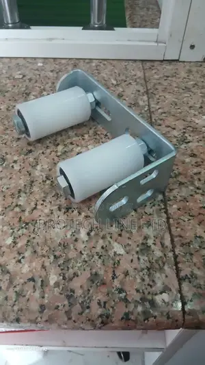 Gate Roller Guide With L Bracket