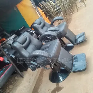 Kinyozi Chair