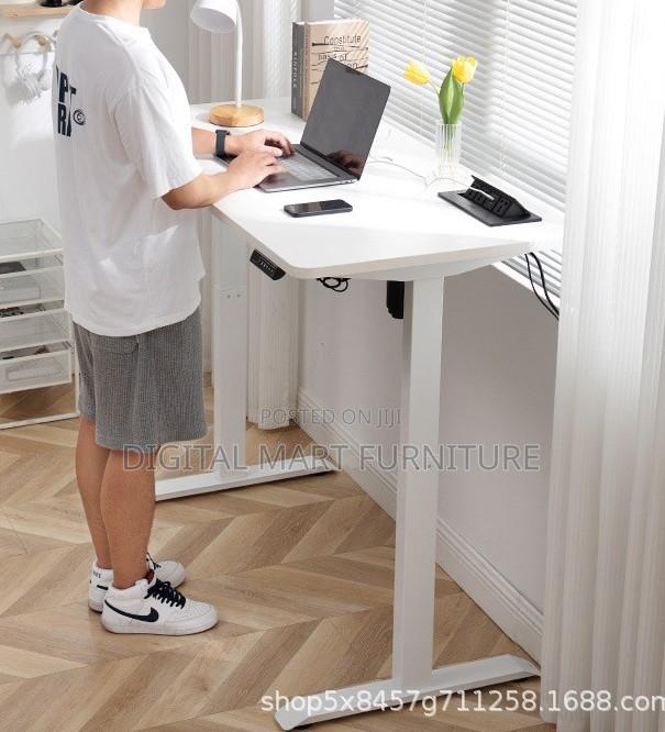Light Automated Electrical Standing Desk - thumbnail 5