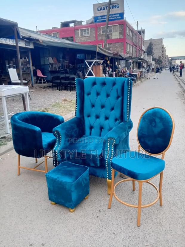 Classy Nail Seats -set - main view