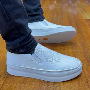 Smart Casual Size 40-45 at Wholesale Price Welcome