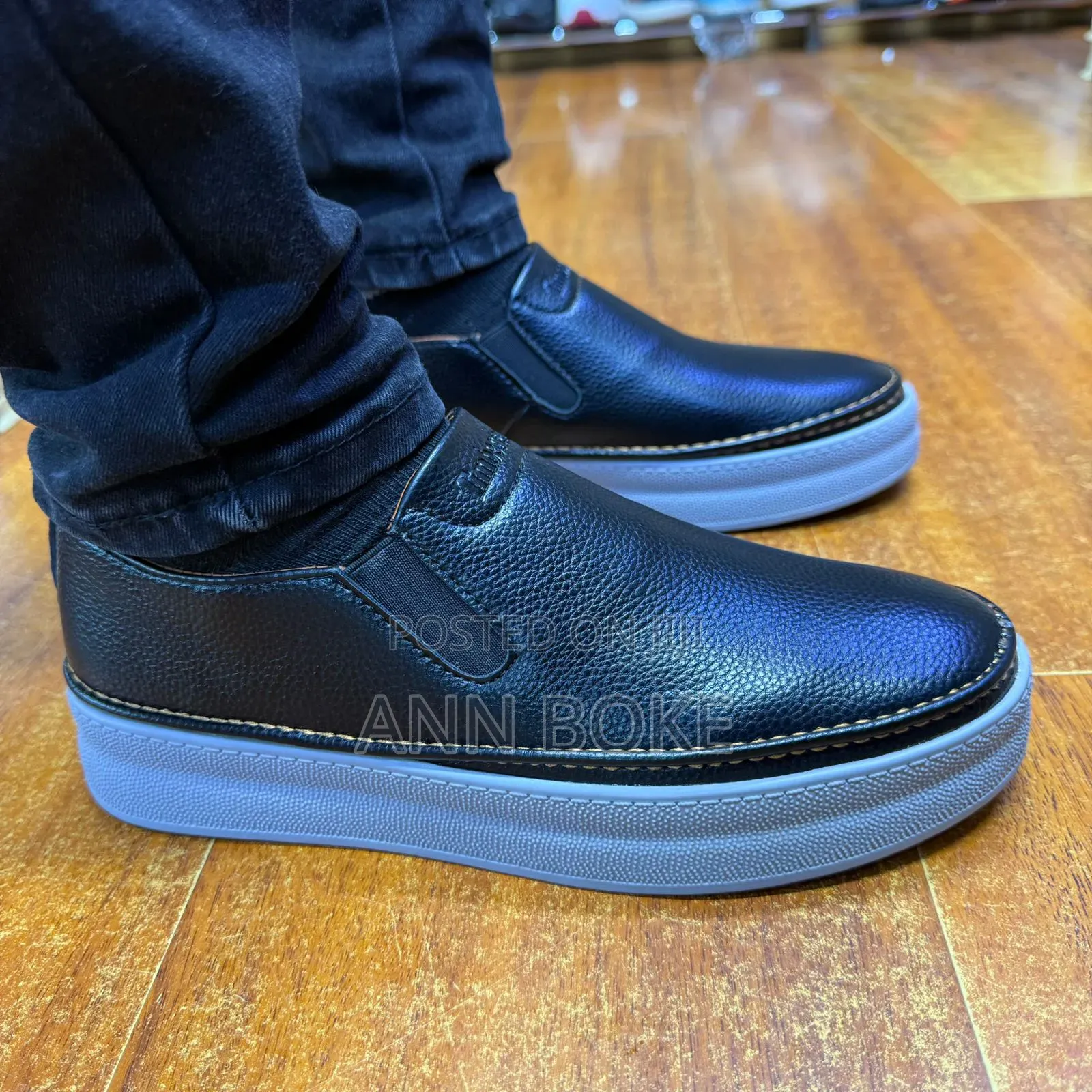 Smart Casual Size 40-45 at Wholesale Price Welcome