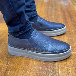 Smart Casual Size 40-45 at Wholesale Price Welcome
