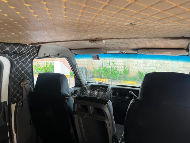 Nissan Caravan (Urvan) 2006 White - thumbnail 5
