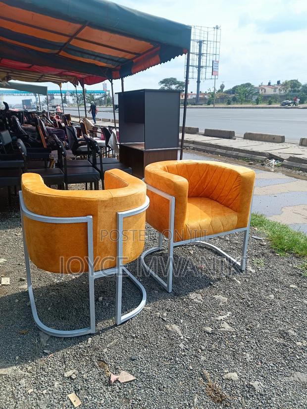 2 Manicure Seats, Mustard and White Colour 