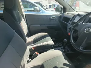 Nissan Advan 2019