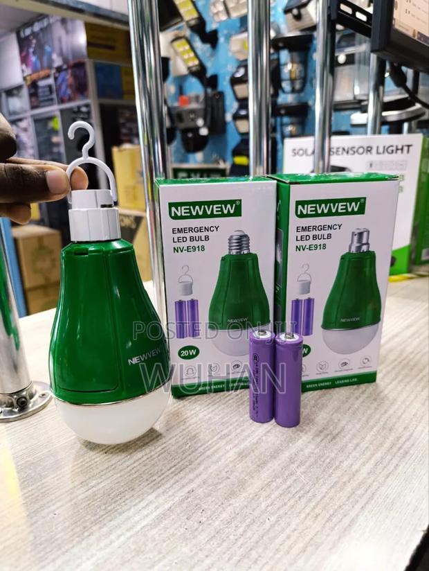 Newvew 20 Watts Intelligent Bulbs With Lithium Battery