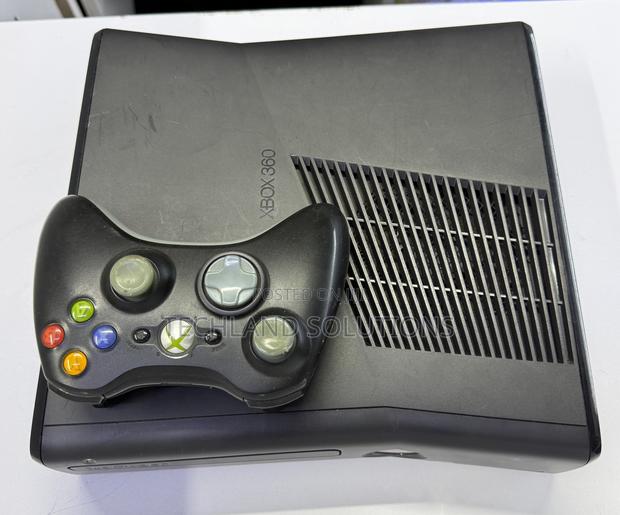 Preloved X Box 360 Chipped Console (10 Games) - thumbnail 3