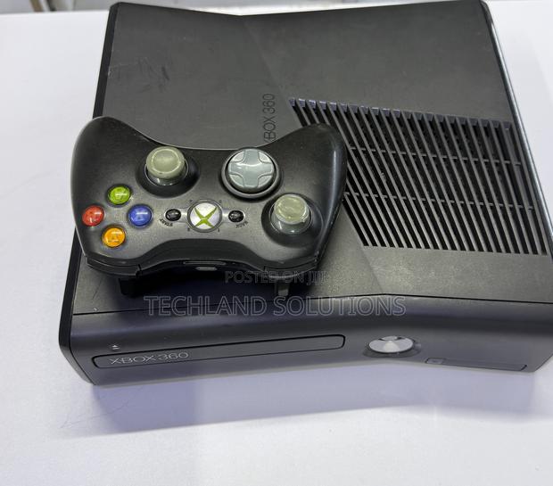 Preloved X Box 360 Chipped Console (10 Games)
