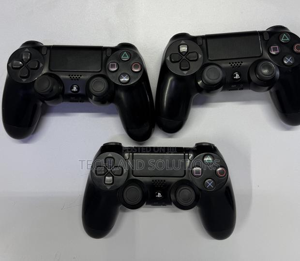 Certified Original Ps4 Ex Uk Controllers - thumbnail 3