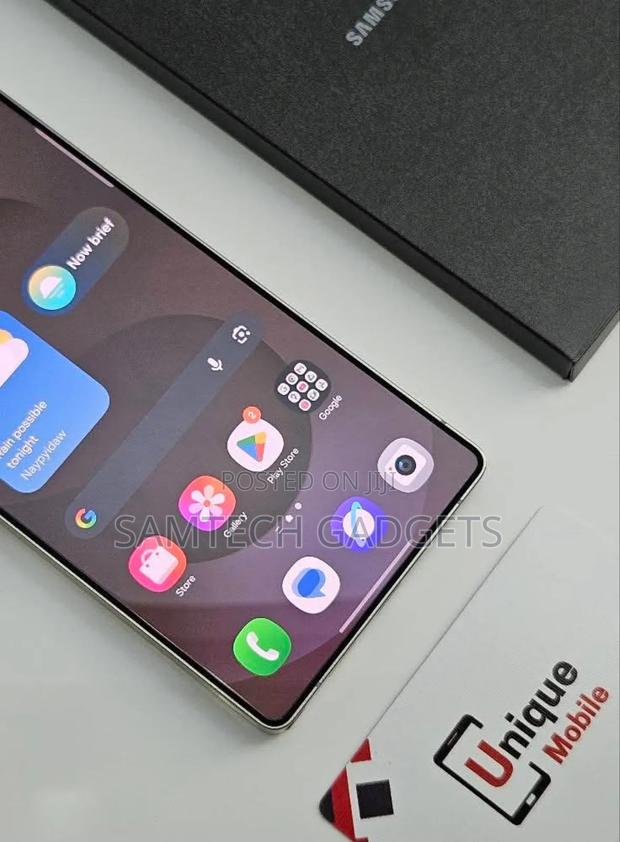 New Samsung Galaxy S25 Ultra 256 GB Gold - thumbnail 2