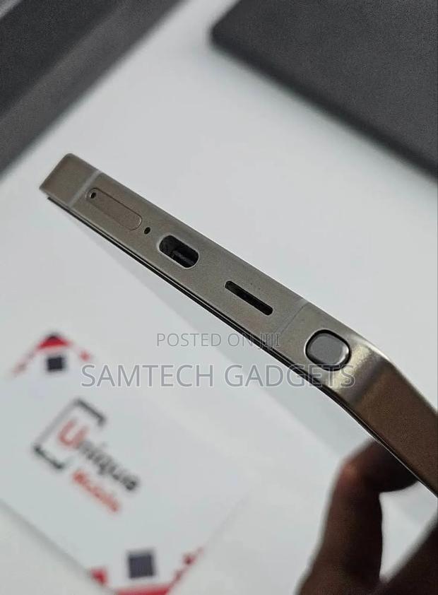 New Samsung Galaxy S25 Ultra 256 GB Gold - thumbnail 7