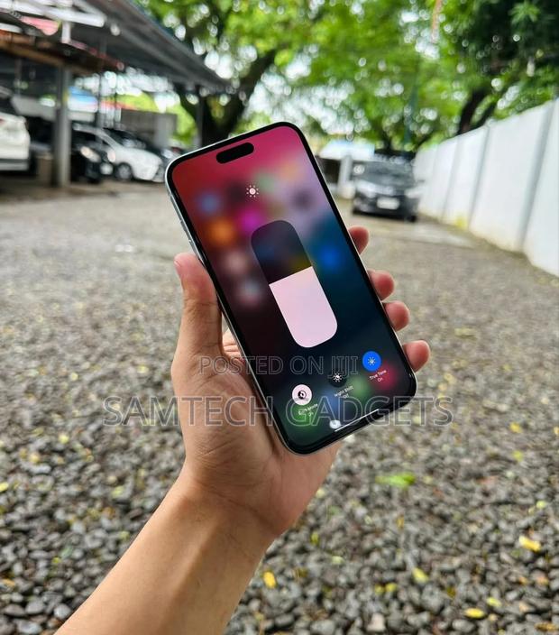 Apple iPhone 15 128 GB Blue - thumbnail 3