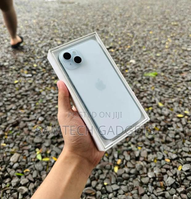 Apple iPhone 15 128 GB Blue - thumbnail 4