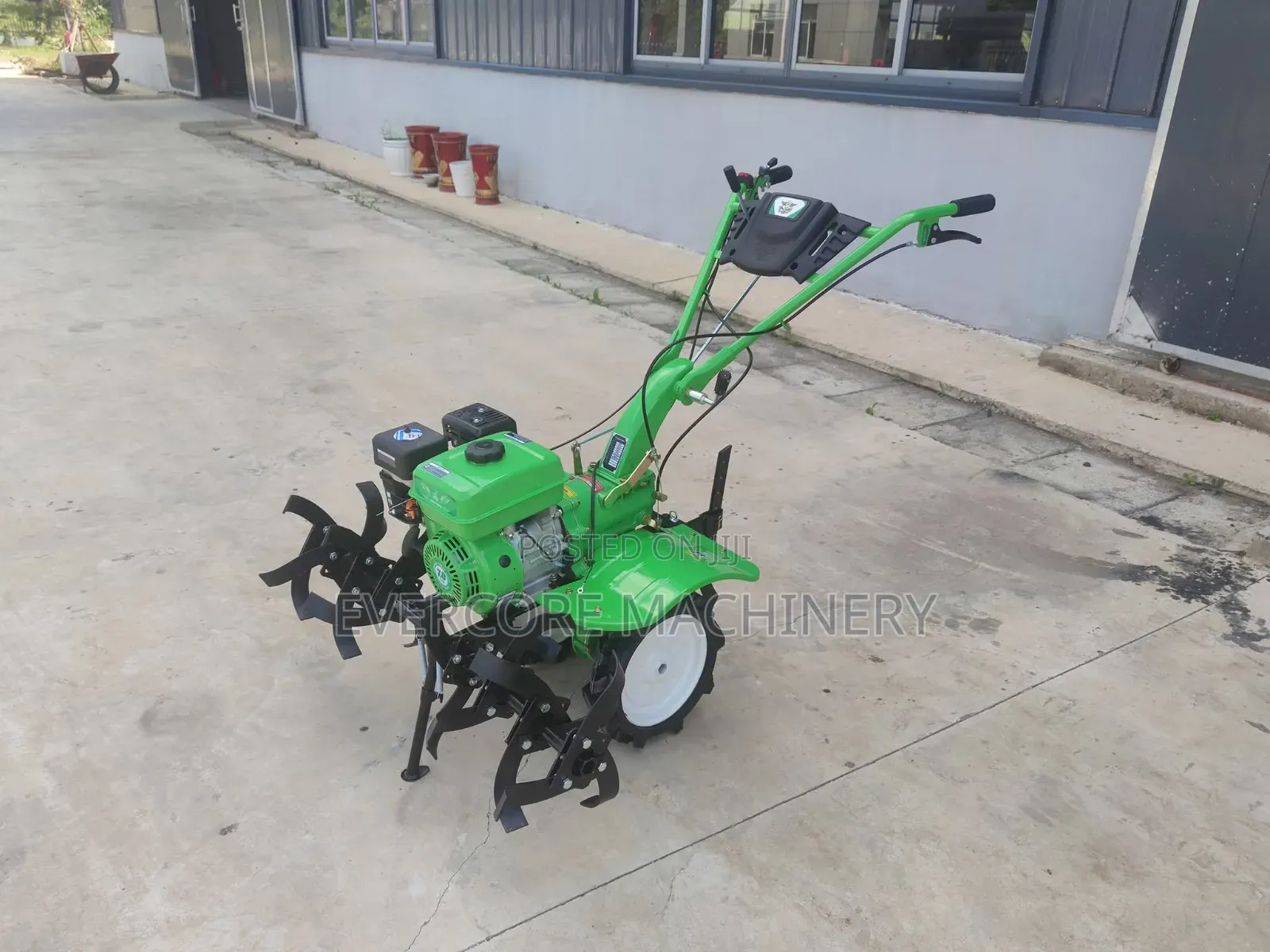 Gasoline Powered Power Tiller Machine Petrol-Powered.