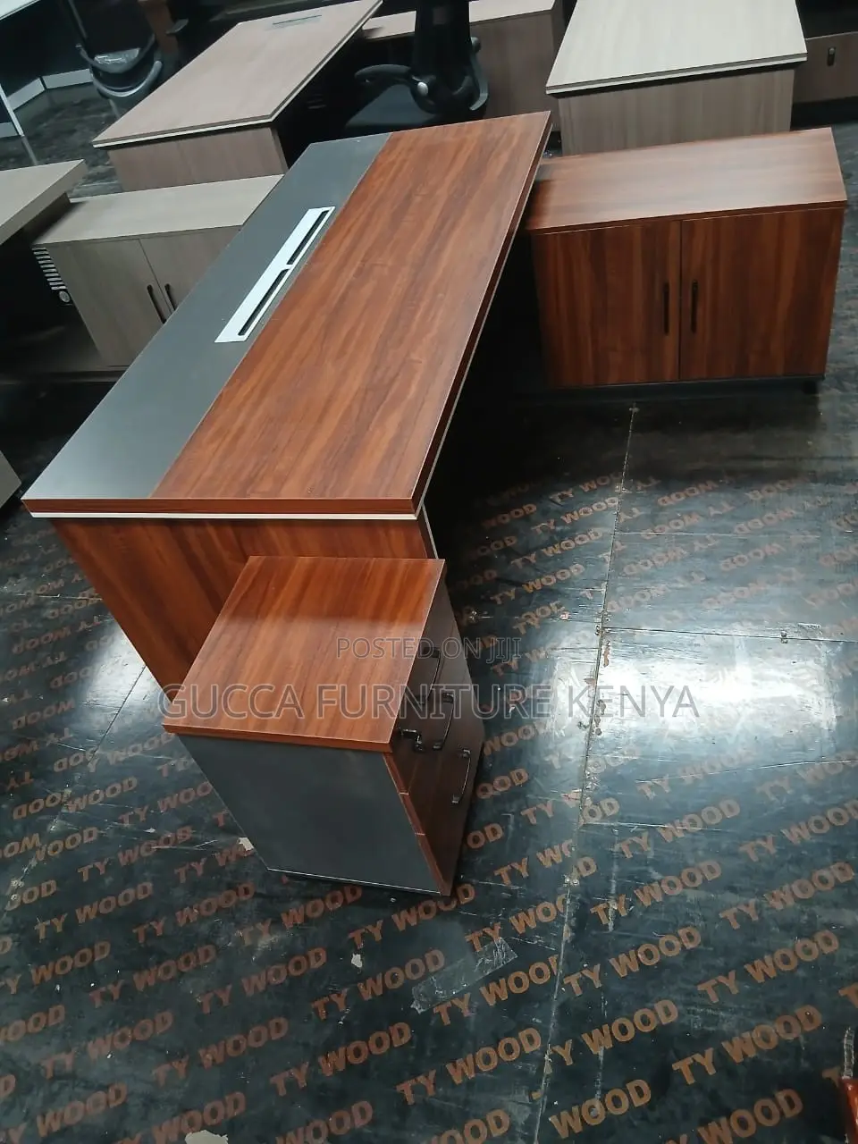 2.0m Executive L-Shaped Presidential Table