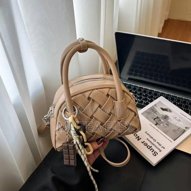 Black,Cream,Beige,Brawn Coffee Brawn Ladies Sling/Shoulder Bags