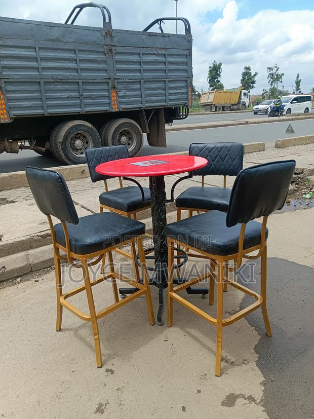 Modern Design High Bar Set, Black and Gold 