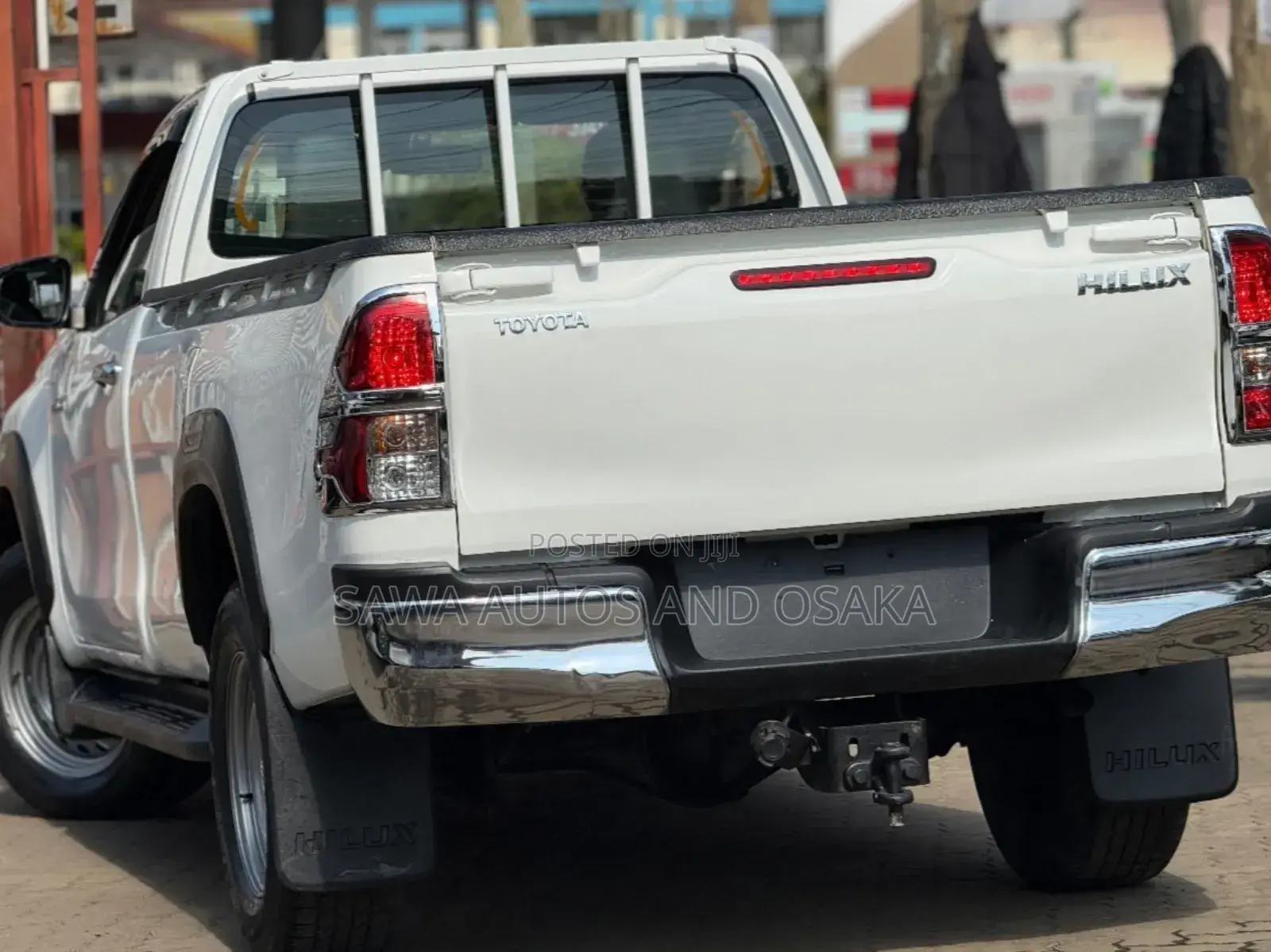 Toyota Hilux 2021 White