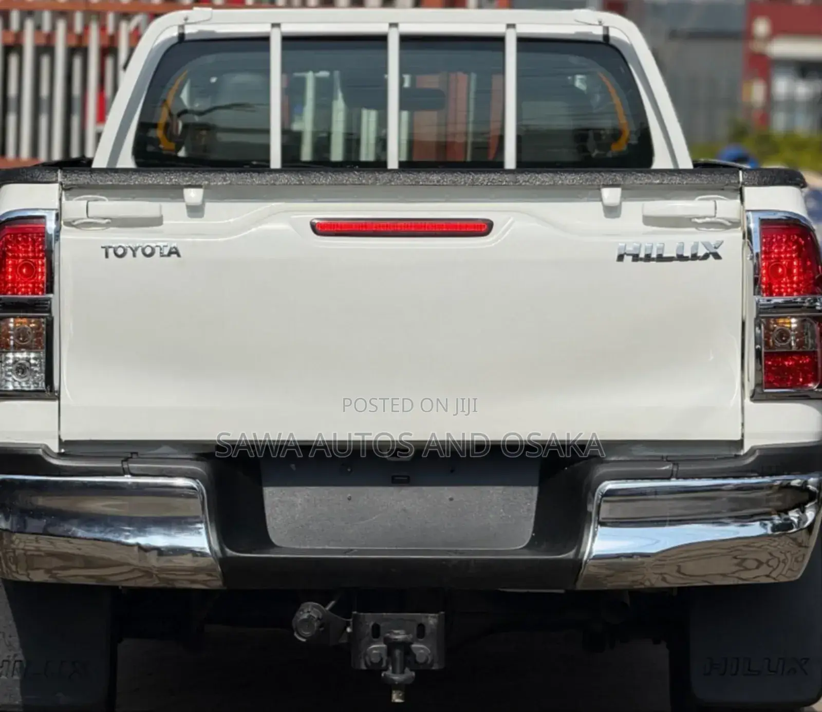 Toyota Hilux 2021 White