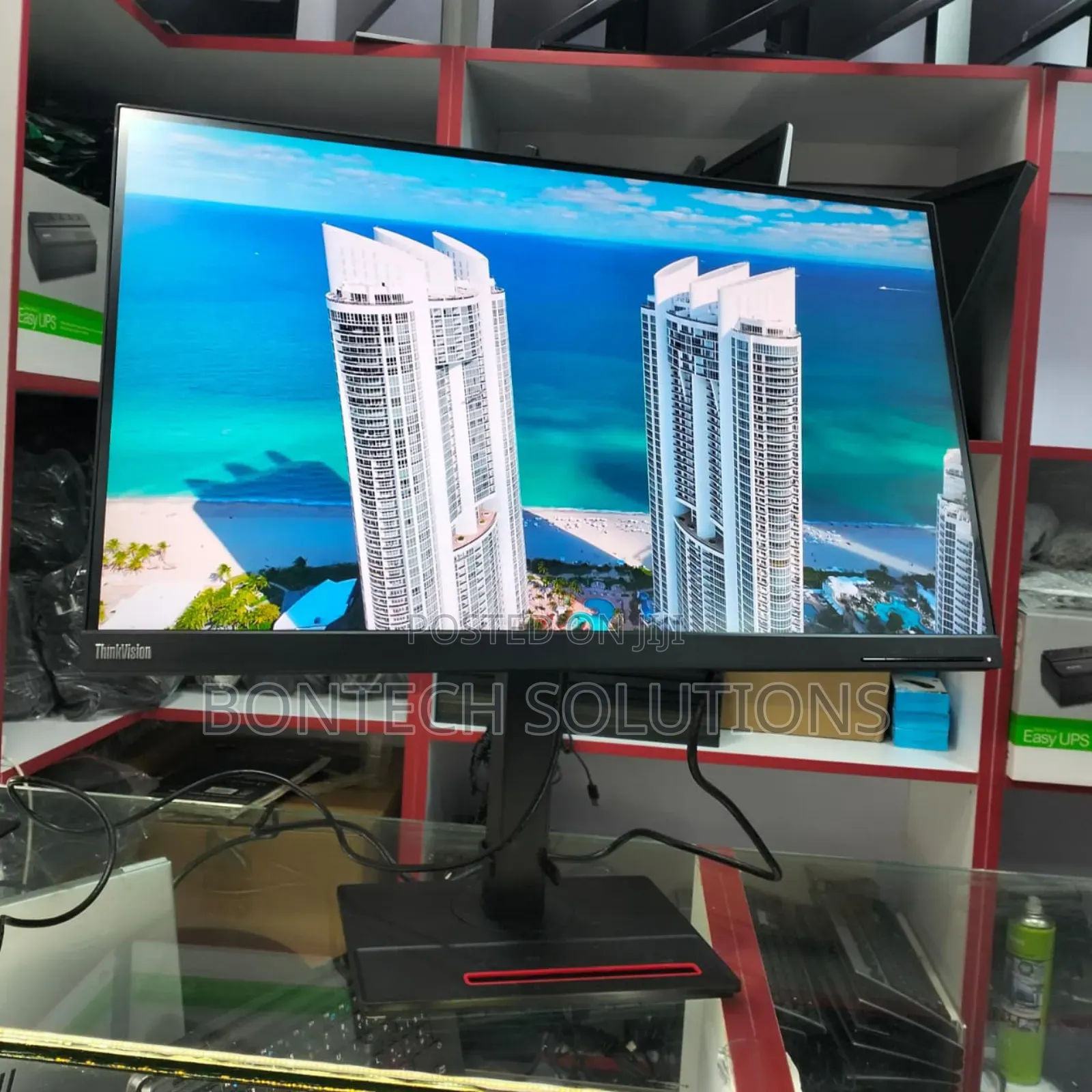 Display Size: 27′′
Panel Type: Ips