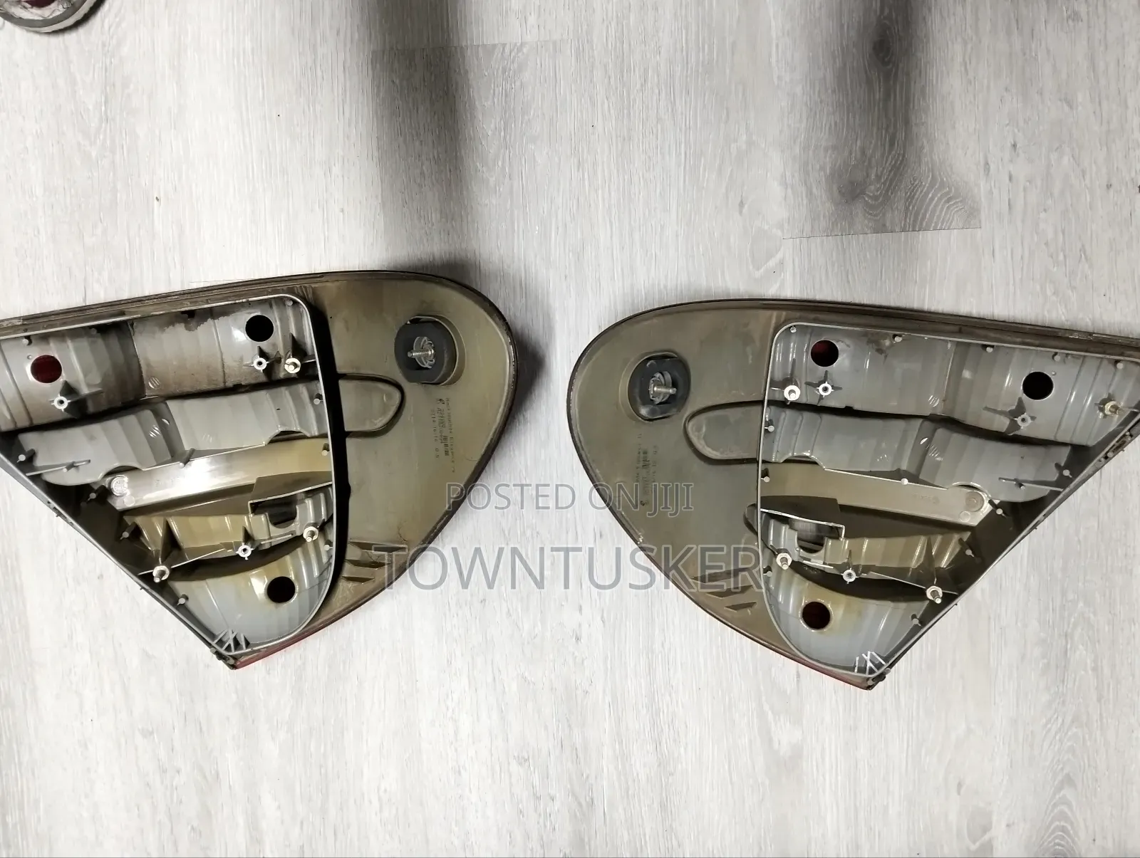 E 200 Mercedes Tail Lights - Bmw Lock Nut