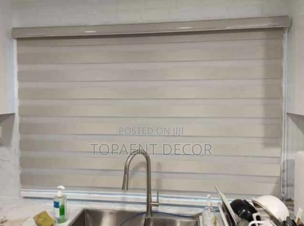 Sleek Lines For Horizontal Kitchen Window Curtain Blinds - main view