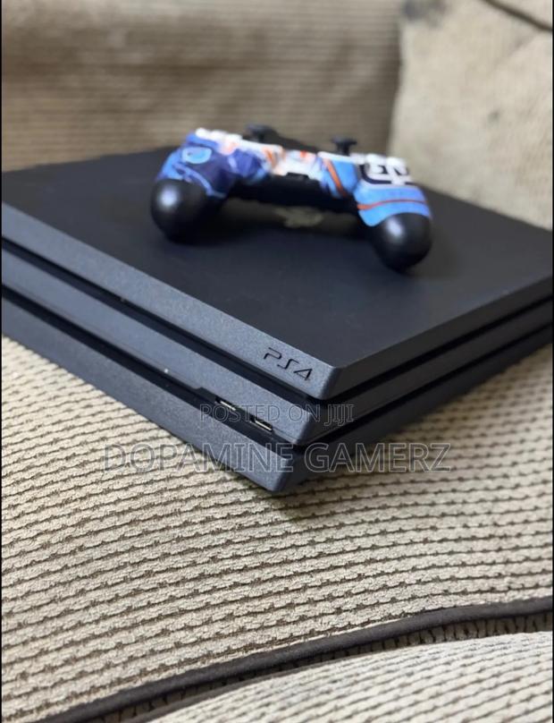 Playstation 4 Pro - thumbnail 3
