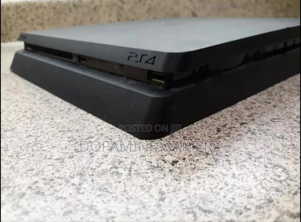 Playstation 4 Slim - main view
