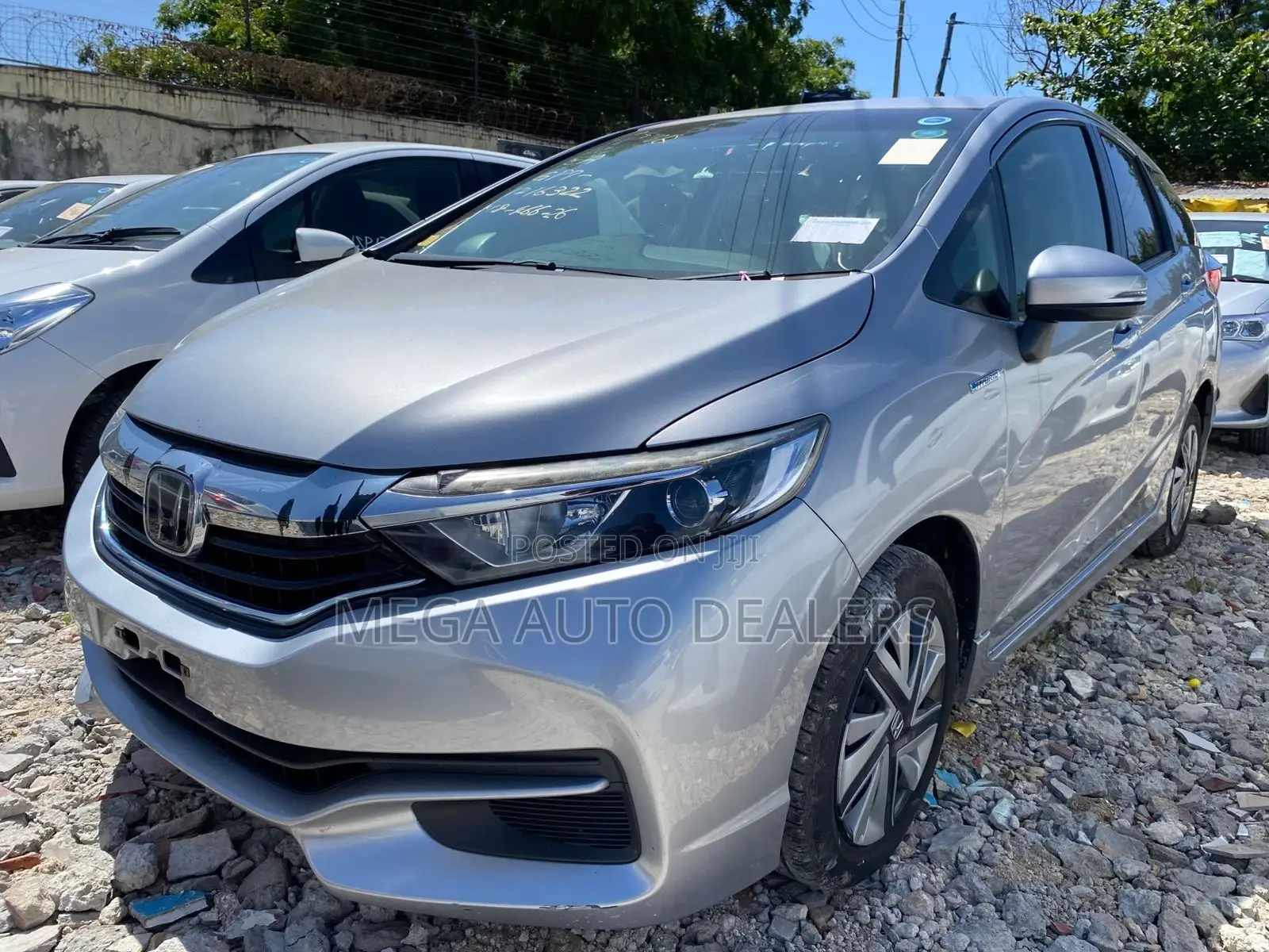 Honda Fit Shuttle 2018 Silver
