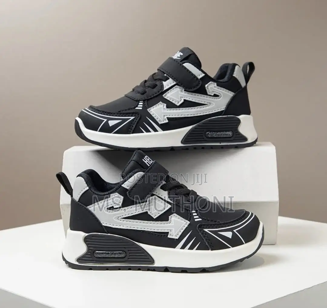 Boys / Girls Sneakers Shoes Sizes 26-37