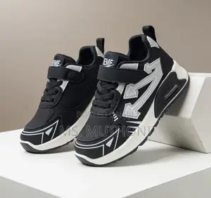 Boys / Girls Sneakers Shoes Sizes 26-37