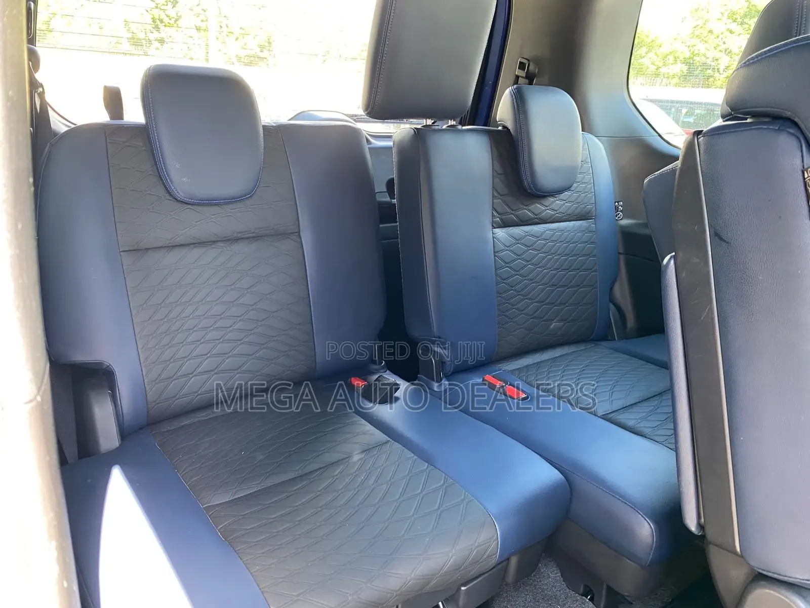 Nissan Serena 2018 Blue