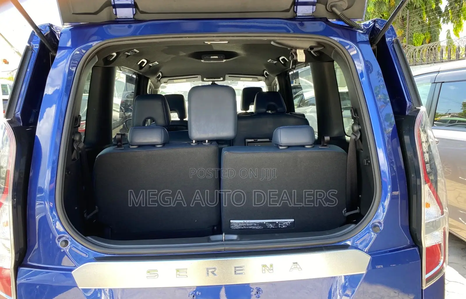 Nissan Serena 2018 Blue