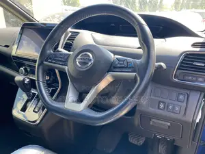 Nissan Serena 2018 Blue