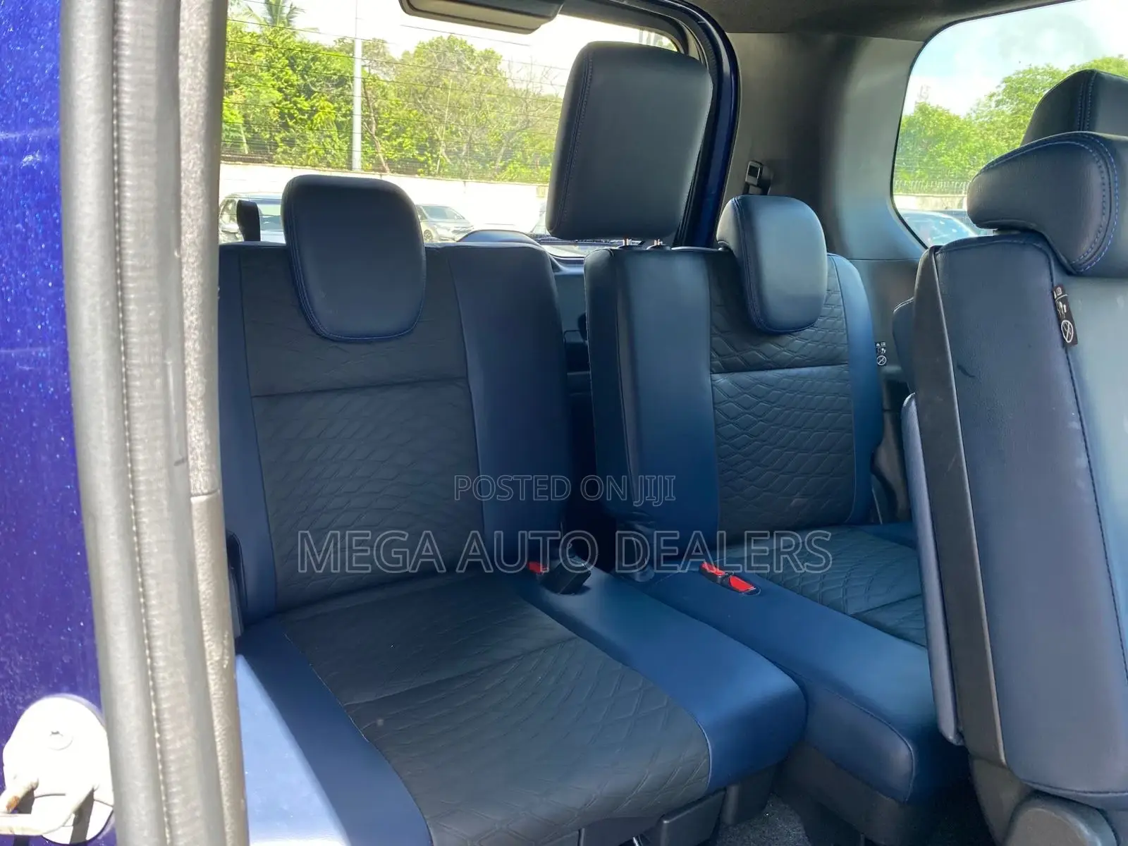 Nissan Serena 2018 Blue
