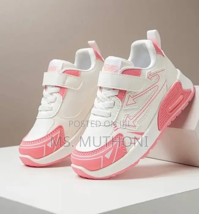 Boys / Girls Sneakers Shoes Sizes 26-37