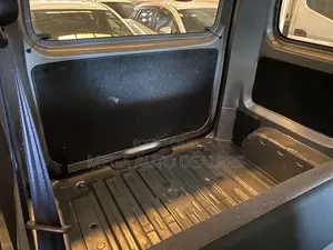 Nissan NV200 2018 Silver