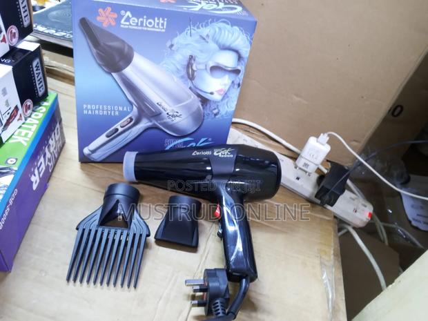 Cerritos 3000 Browdry - main view