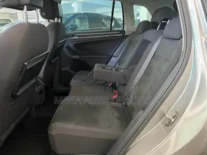 Volkswagen Tiguan 2018 Gray