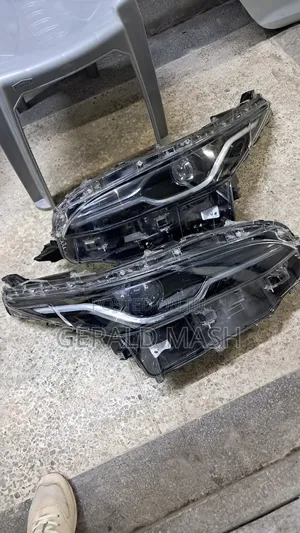 Headlight Toyota Fortuner Zenon