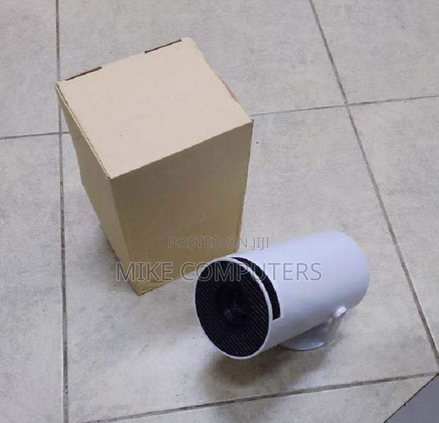 Audio Projector F800 With 5w Speakers Led Projector - main view