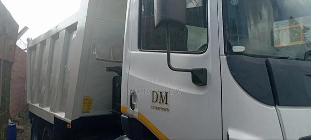 Tata Prima 2014 - thumbnail 4