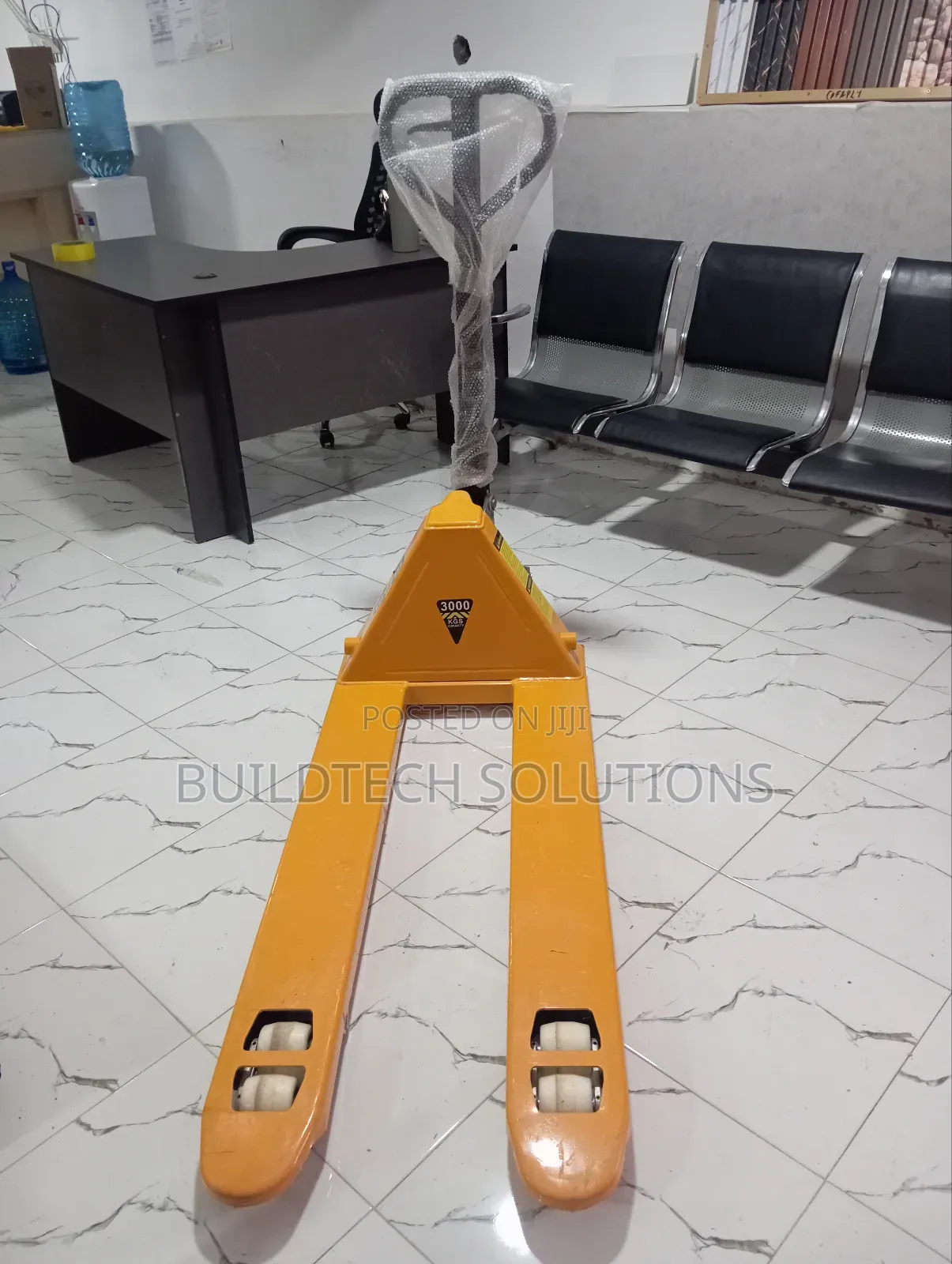 3000 Kg Hydraulic Pallet Truck